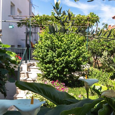 Marjan Hill 3-Br Apt,5 Guests Private Garden Near Beach สปลิท ภายนอก รูปภาพ