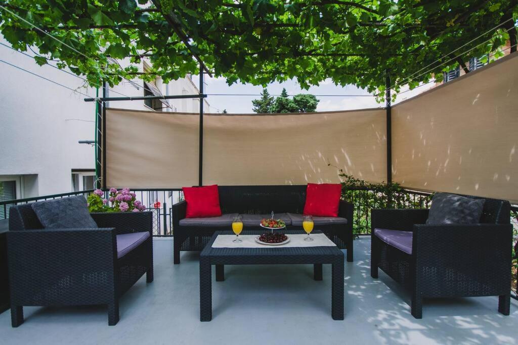 Marjan Hill 3-Br Apt,5 Guests Private Garden Near Beach สปลิท ภายนอก รูปภาพ