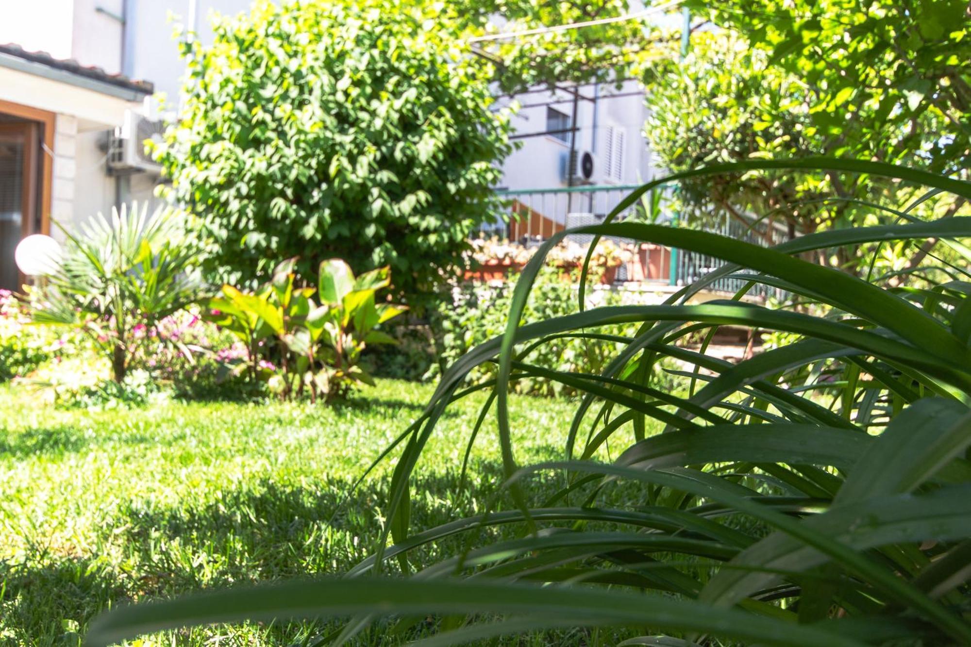 Marjan Hill 3-Br Apt,5 Guests Private Garden Near Beach สปลิท ภายนอก รูปภาพ